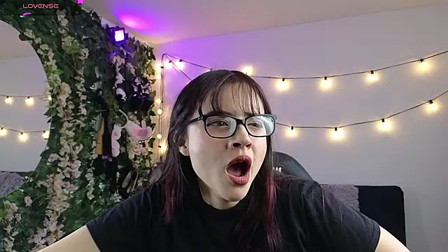 MiaVelvetDoll online show from January 16, 2:21 pm