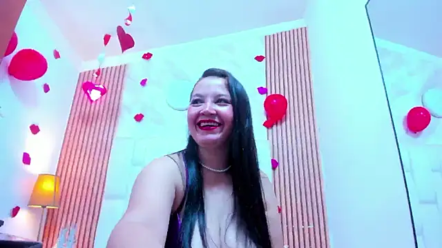 Snapshot of CharlotteSchmidtt chatting on February 27, 11:43 am CharlotteSchmidtt online show from February 27, 11:43 am