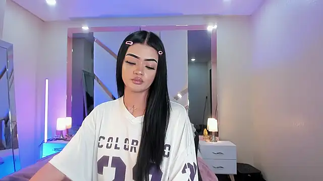 EmmaStonns online show from March 19, 1:15 pm