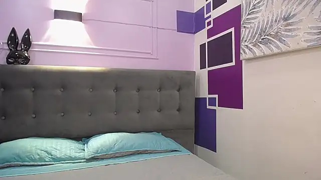 tiiny emilly online show from September 26, 8:13 pm