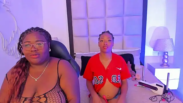 ElisabettaMonroy online show from December 18, 4:02 pm