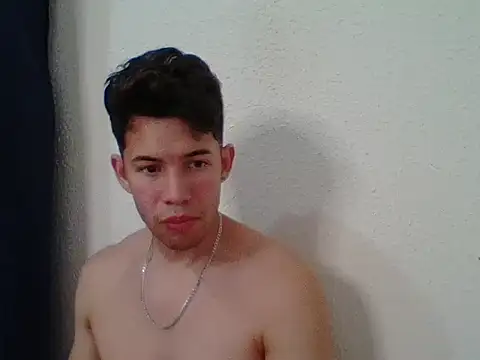 Snapshot of Maxtaylor18 chatting on October 28, 5:33 am Maxtaylor18 online show from October 28, 5:33 am