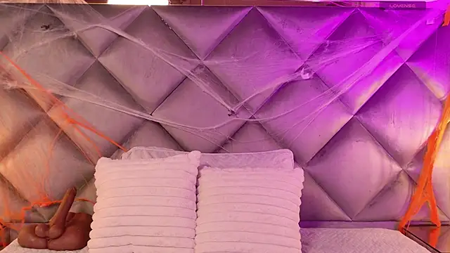 gemma sm online show from October 24, 2:52 am