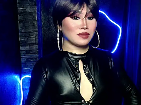 pretty lassy online show from September 24, 8:17 am