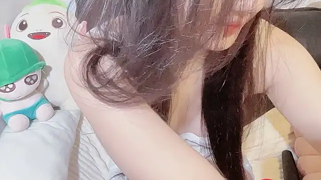 LINNIE05 online show from January 9, 9:56 am