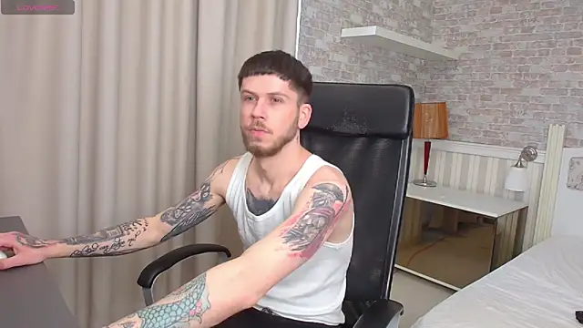 JonahShaw online show from April 8, 4:23 am