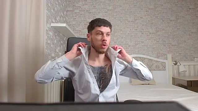 JonahShaw online show from April 10, 4:28 am