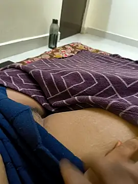 Snapshot of desisanaye_69 chatting on October 29, 7:37 pm desisanaye 69 online show from October 29, 7:37 pm