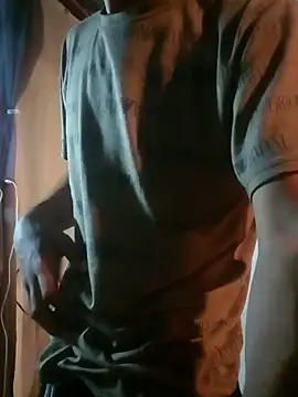 Snapshot of LUISSLEONN0958 chatting on November 5, 8:25 am LUISSLEONN0958 online show from November 5, 8:25 am