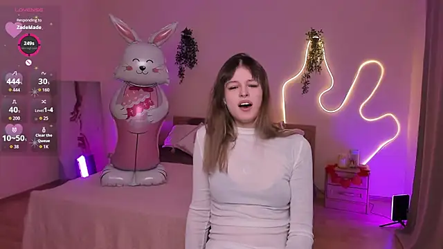 Lisa Blossom online show from April 6, 6:14 am