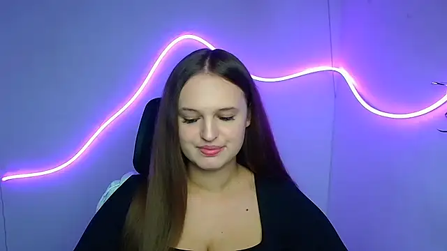 Snapshot of Aurora_White chatting on September 29, 11:15 am Aurora White online show from September 29, 11:15 am