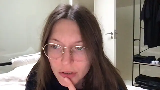 Scorpion Peach online show from January 8, 3:03 pm