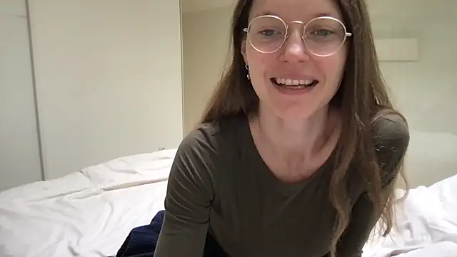 Scorpion Peach online show from January 10, 10:50 am