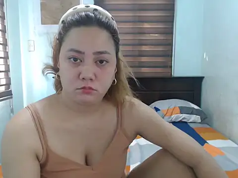 Hello Kiffy69 online show from May 20, 11:22 pm
