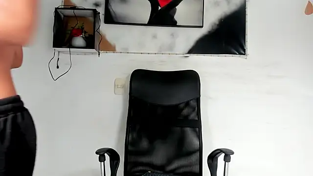 tyler twink boy online show from November 26, 12:17 pm