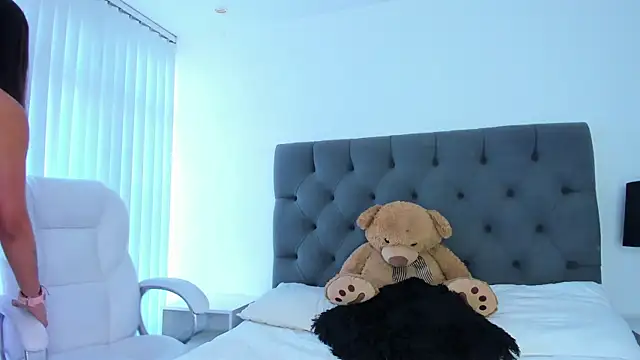 VictoriaParkeer online show from October 9, 11:41 am