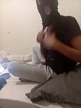 Snapshot of Couplefrsex chatting on May 10, 8:36 pm Couplefrsex online show from May 10, 8:36 pm