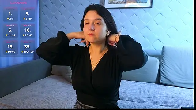 CrimsonBella online show from September 18, 6:43 pm