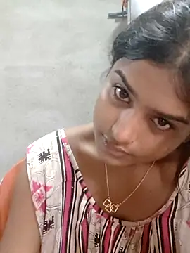 Snapshot of Tara2007 chatting on October 18, 8:15 am Tara2007 online show from October 18, 8:15 am