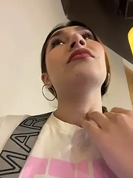 Isa Villamarin online show from October 15, 2:39 pm