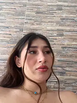 Isa Villamarin online show from October 20, 2:39 pm