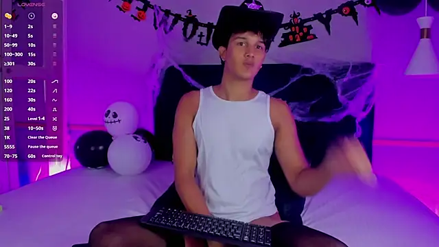 Leo Savage  online show from October 18, 4:48 am