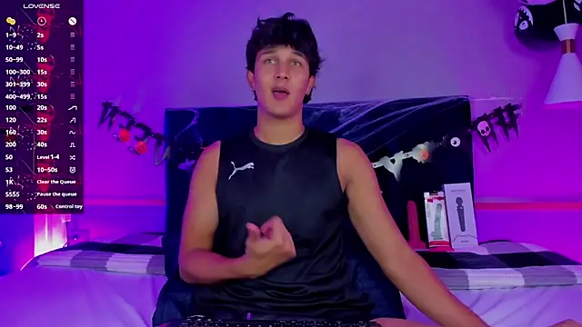 Leo Savage  online show from October 31, 4:24 am