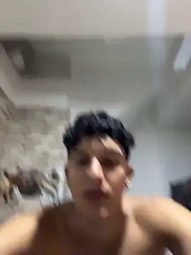 Leo Savage  online show from April 4, 4:22 am