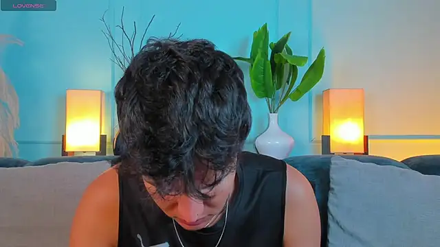 Leo Savage  online show from April 7, 4:57 am