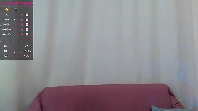 Snapshot of tiny__kira chatting on September 26, 9:02 am tiny kira online show from September 26, 9:02 am