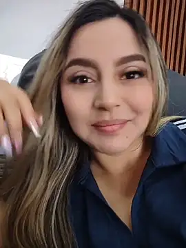 Snapshot of CelestePrince2 chatting on May 6, 2:44 pm CelestePrince2 online show from May 6, 2:44 pm
