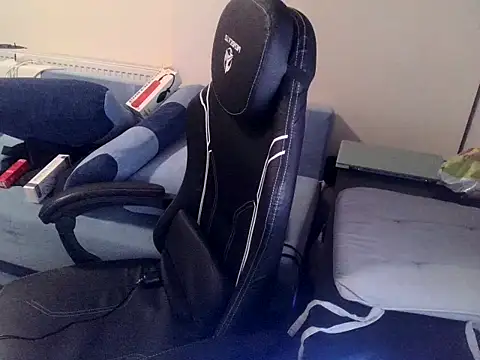 Snapshot of Wyrolowanyyy chatting on February 26, 12:42 am Wyrolowanyyy online show from February 26, 12:42 am