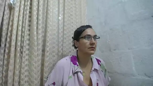 gabbyparker  online show from March 19, 10:41 am