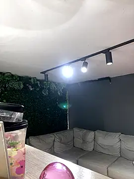 HannahCollyns online show from January 10, 1:13 pm