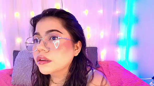 LilyRousee online show from December 22, 11:46 pm
