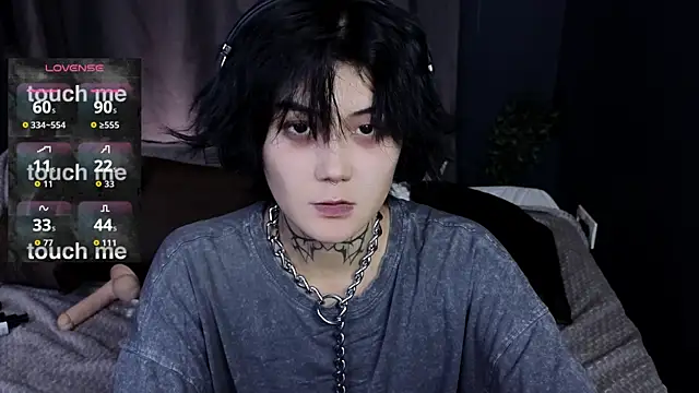 GothXRaven online show from October 8, 4:15 pm