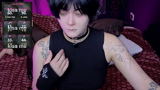 GothXRaven online show from October 13, 4:18 pm