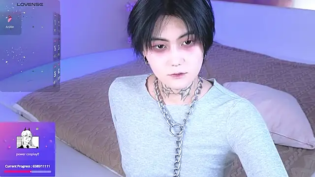 GothXRaven online show from February 24, 4:05 pm