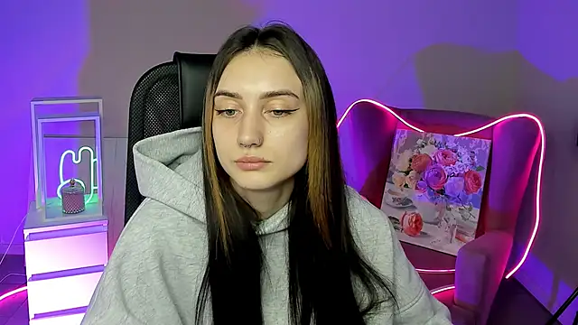 olivianorton online show from October 7, 12:24 pm