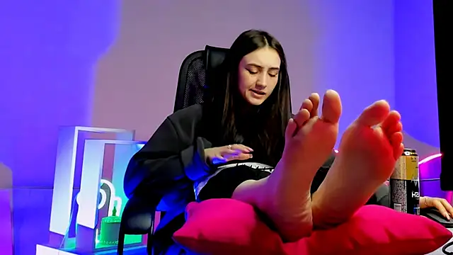 olivianorton online show from November 24, 3:34 pm