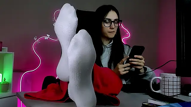 olivianorton online show from March 16, 4:11 pm