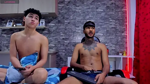 Snapshot of Theimperialboys_ chatting on July 12, 3:08 am Theimperialboys online show from July 12, 3:08 am