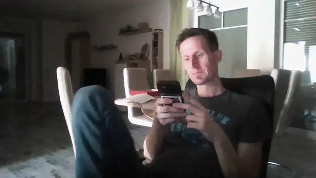 Snapshot of Trockenbau chatting on March 27, 12:05 pm Trockenbau online show from March 27, 12:05 pm