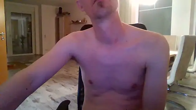 Snapshot of Trockenbau chatting on April 23, 5:04 pm Trockenbau online show from April 23, 5:04 pm