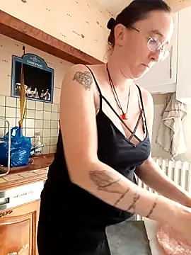 Sophierob1 online show from September 17, 9:11 am