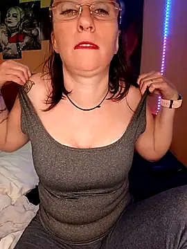 Sophierob1 online show from October 3, 6:10 am