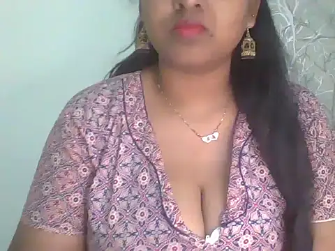 its me Rashmi online show from February 15, 12:47 pm
