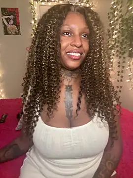 MistiSavannah online show from February 17, 2:08 am