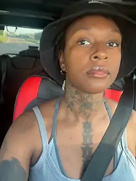 Snapshot of MistiSavannah chatting on May 10, 12:43 pm MistiSavannah online show from May 10, 12:43 pm