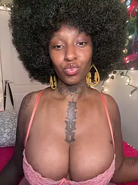 Snapshot of MistiSavannah chatting on June 7, 12:42 pm MistiSavannah online show from June 7, 12:42 pm
